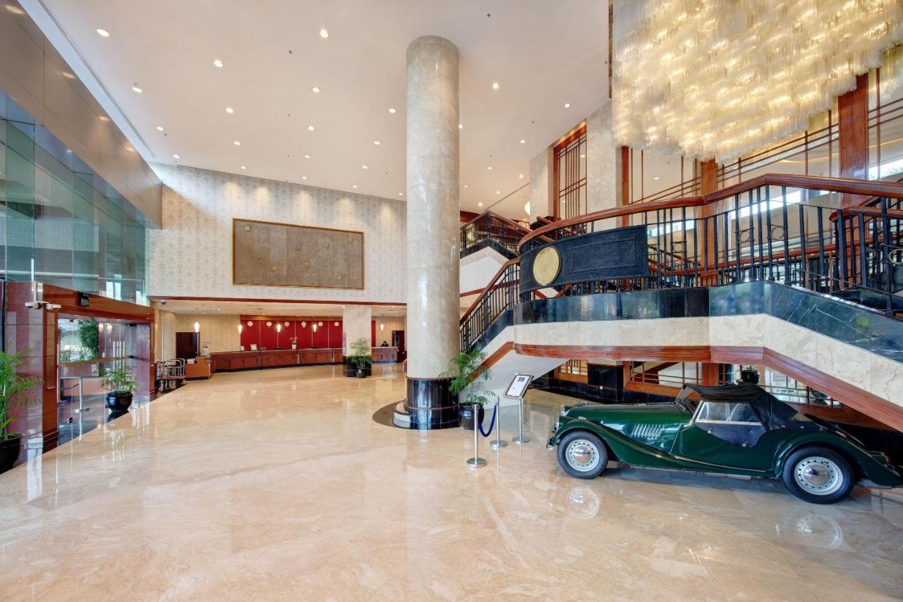 Lumire Hotel & Convention Centre Dżakarta Zewnętrze zdjęcie